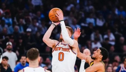 【现场】弹尽粮绝悲壮出局 尼克斯诠释篮球真谛